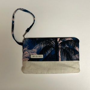 palm tree zipper wristlet